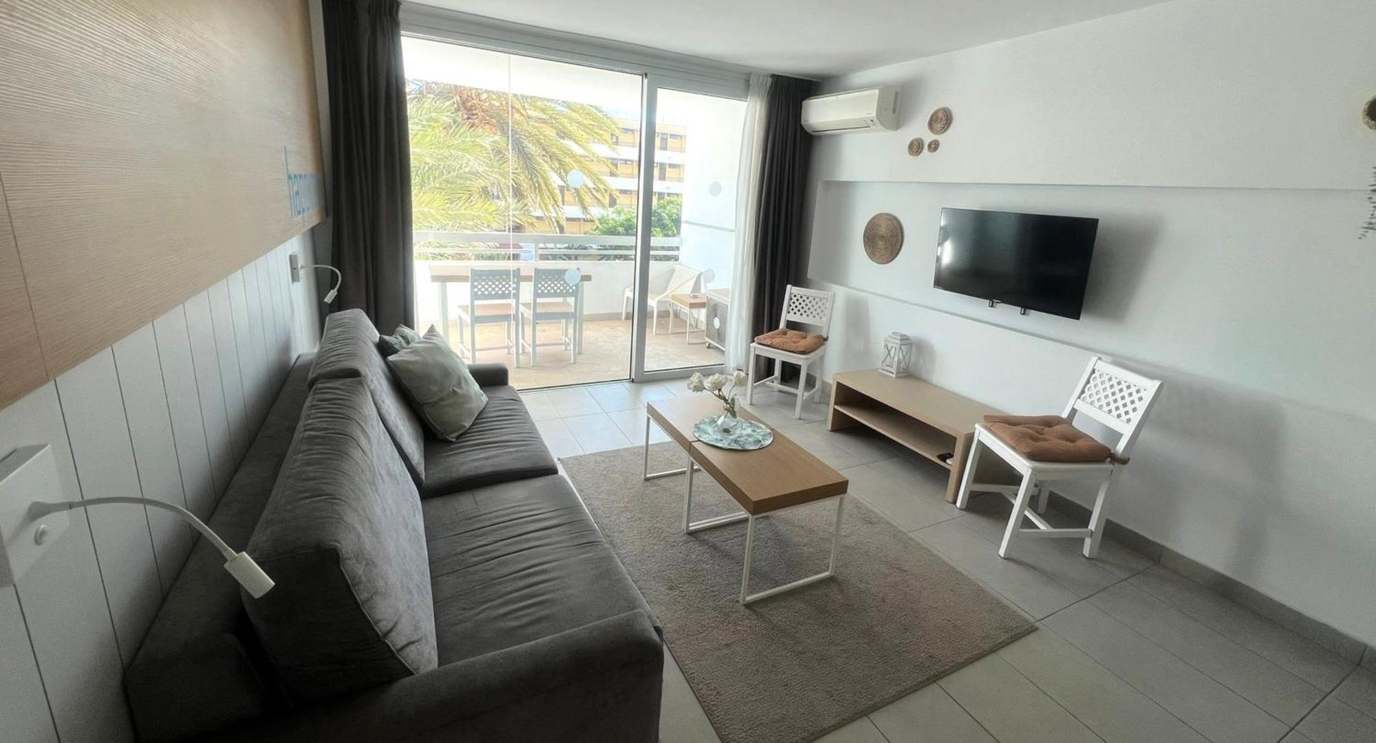 Apartment At Bronze Playa Hotel San Bartolomé Extérieur photo